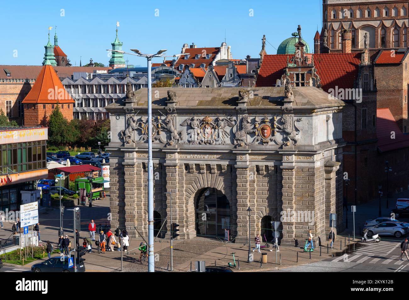 La Puerta de las Tierras Altas (Brama Wyżynna), también llamada Puerta Alta o Puerta de Upland en la ciudad de Gdańsk en Polonia. puerta de la ciudad del siglo 16th situado en la entrada Foto de stock