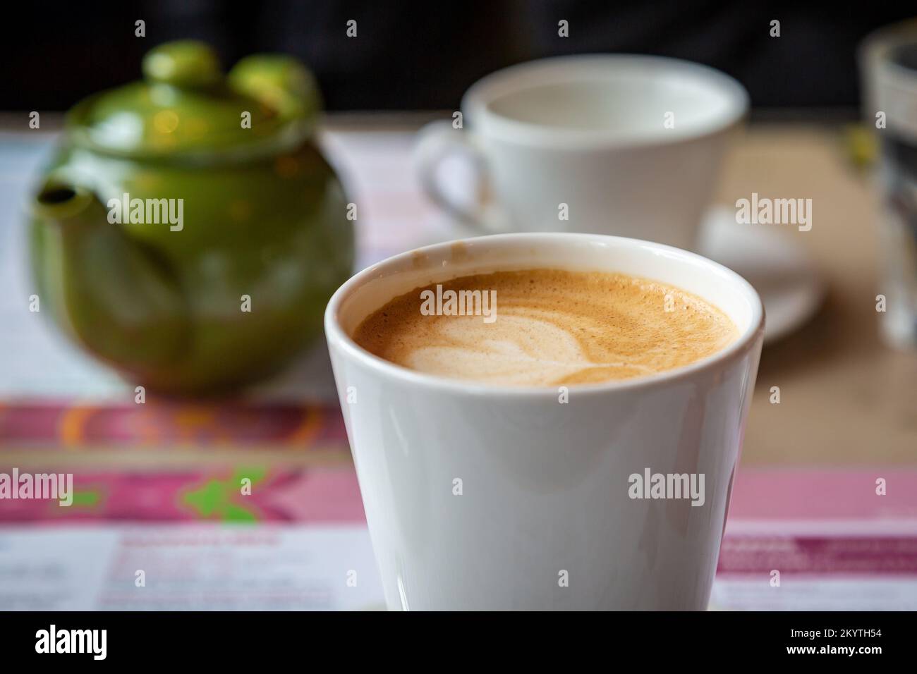  Taza de café elegante de té, tetera y platillo, taza de café  blanca, tazas de cerámica reutilizables para el hogar, para café, leche,  té, taza de café para leche, café con