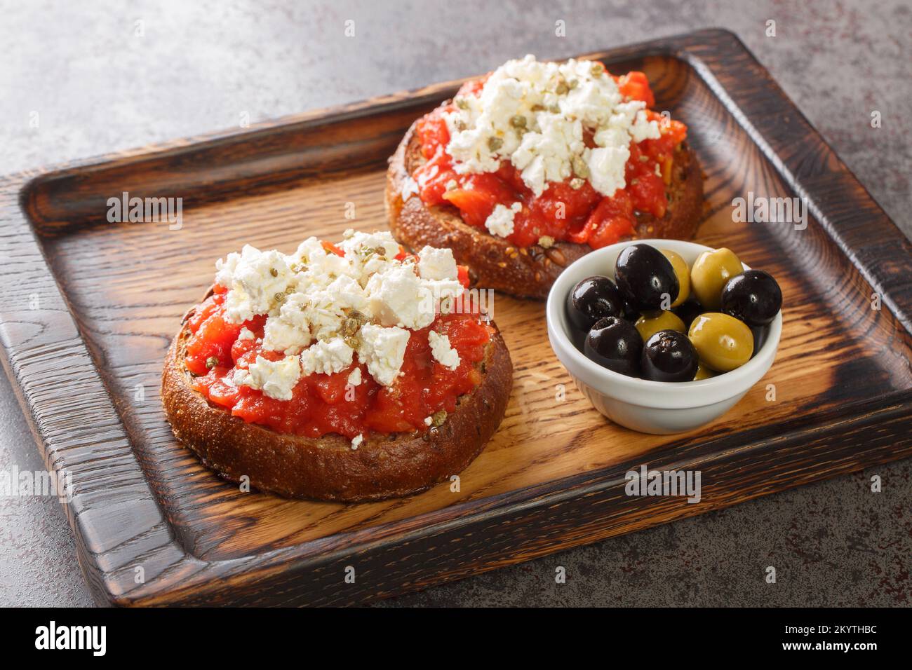 Calabacín rallado con tomates Cherry y feta – FUNDACIÓN DIETA MEDITERRANEA