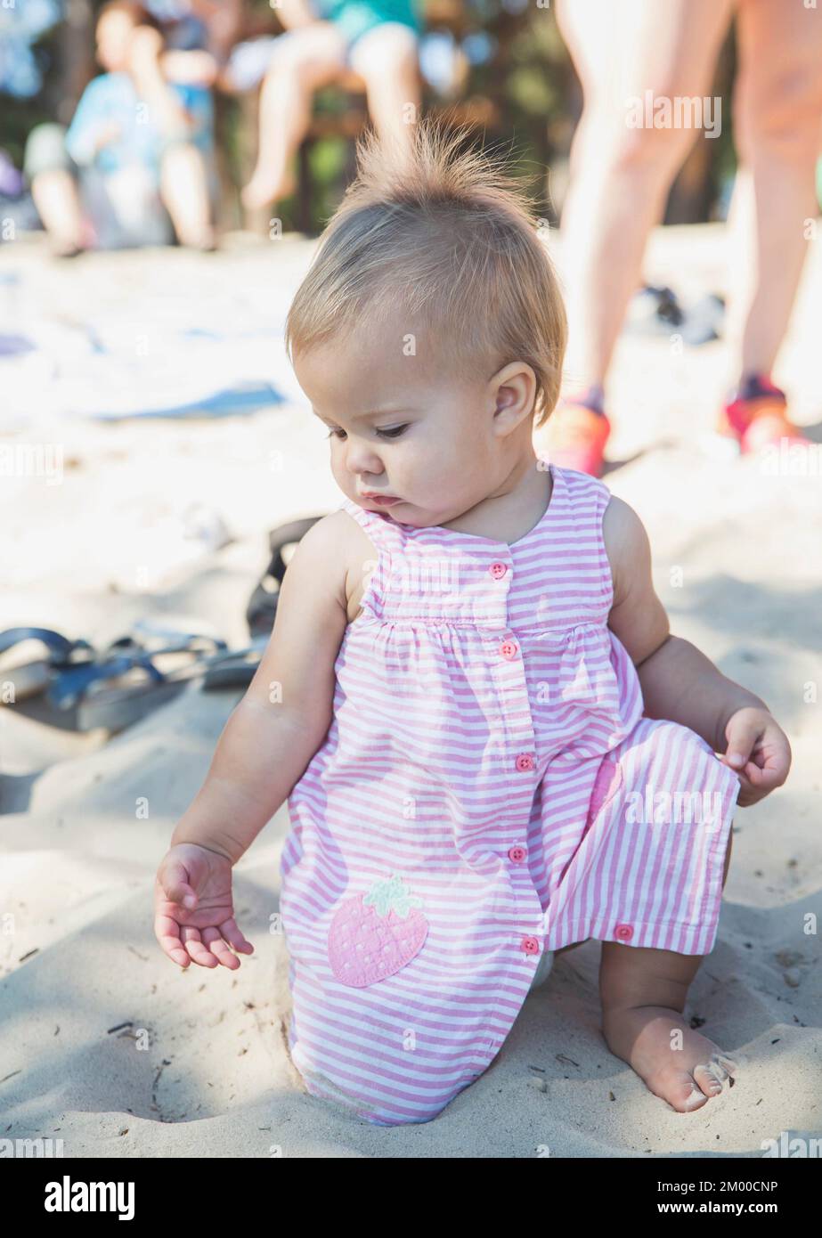 Bebé recién nacido ropa de verano fotografías e imágenes de alta resolución  - Alamy