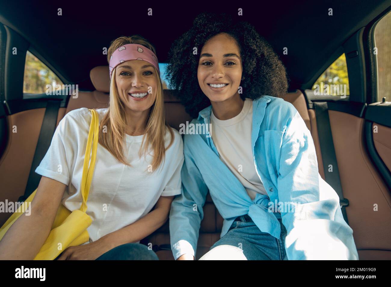 Mujeres cucas fotografías e imágenes de alta resolución - Página 6 - Alamy