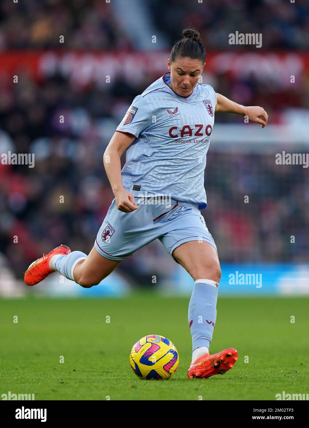Emily Gielnik de Aston Villa durante el partido de la Superliga Femenina Barclays en Old Trafford, Manchester. Fecha de la foto: Sábado 3 de diciembre de 2022. Foto de stock