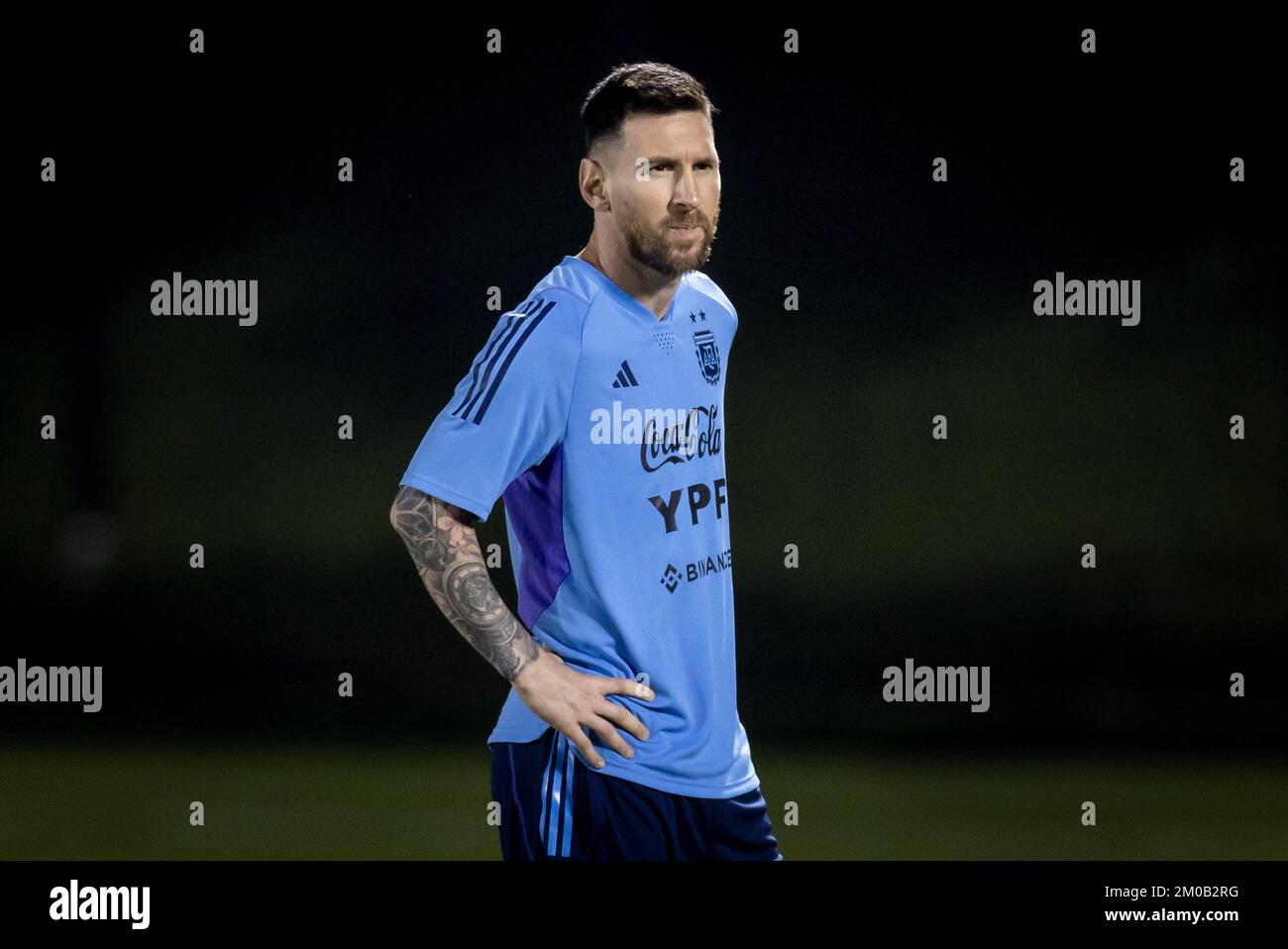 DOHA - Lionel Messi durante una sesión de entrenamiento del equipo