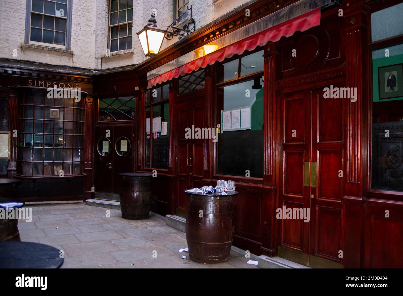 Pub Simpson's Tavern en 38 1/2, Ball Court Alley, Cornhill, Londres EC3