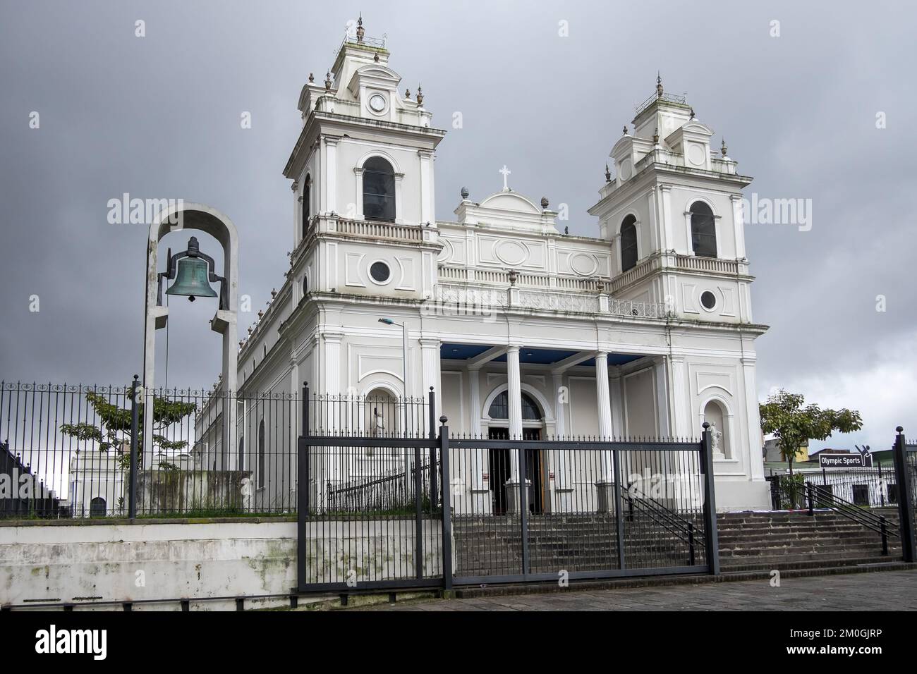 Fachada de la iglesia de La Soledad en San José, la capital de Costa