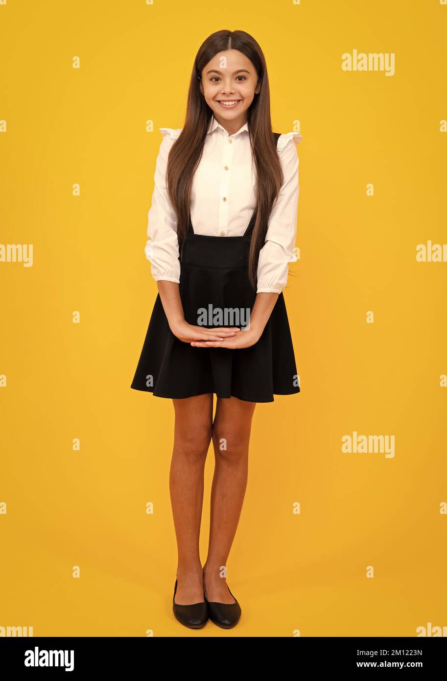 Schoolgirl skirt fotografías e imágenes de alta - Alamy