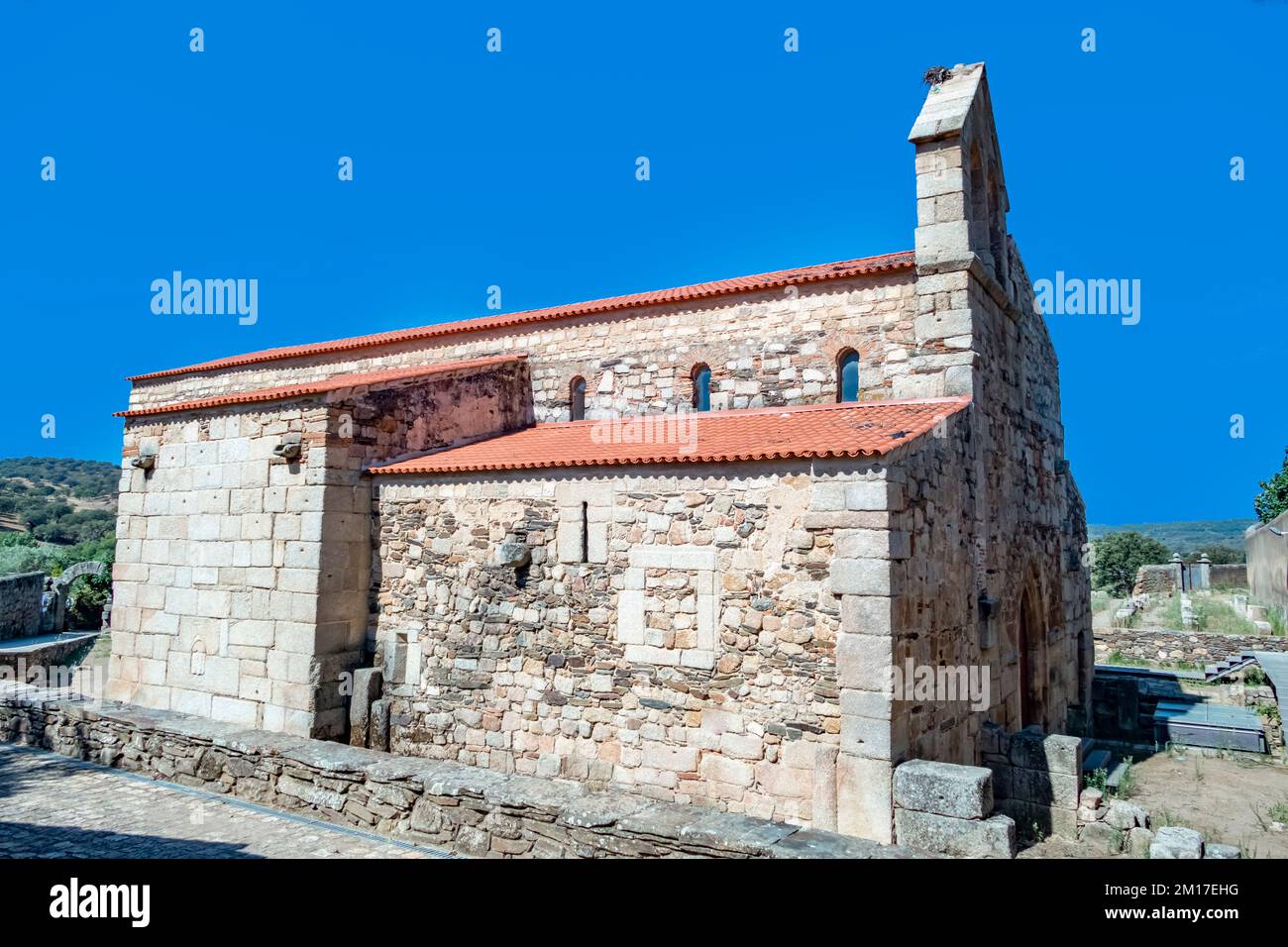 Vista a la Catedral IdanhaaVelha una basílica primitiva iglesia