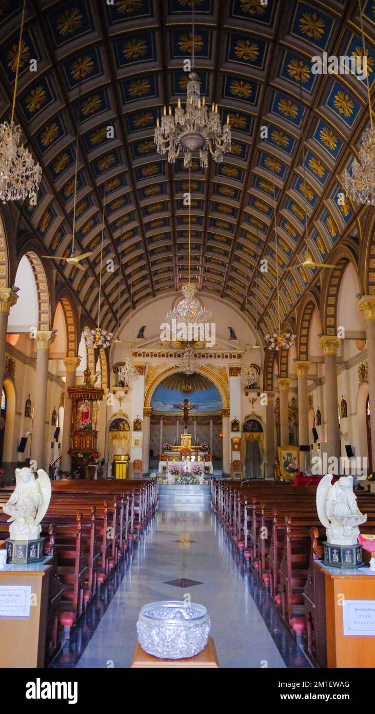 La Iglesia de Santa Cruz es una iglesia católica en un lugar donde estaba un antiguo asentamiento portugués en Bangkok Foto de stock