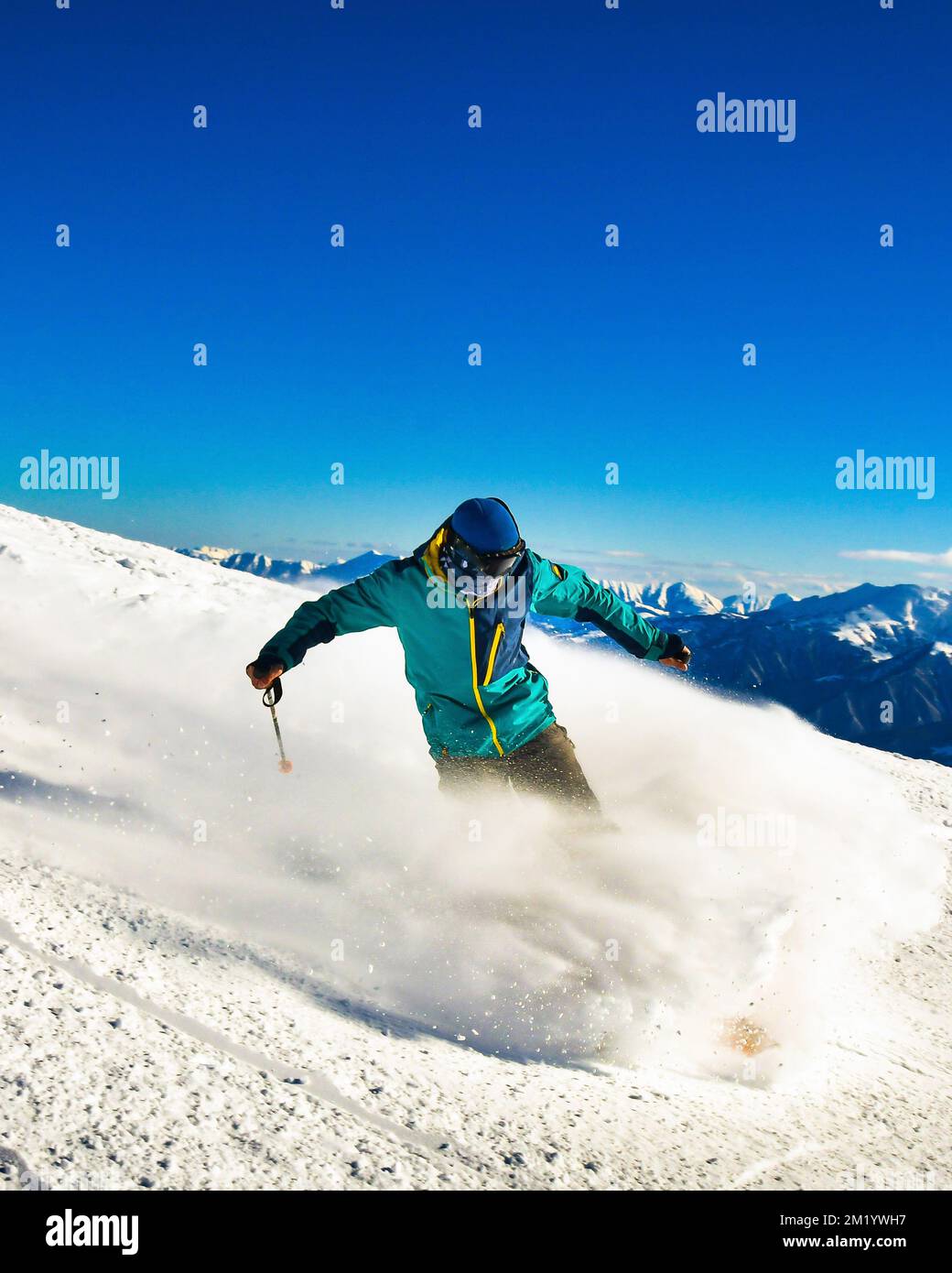 Esquiador de espalda fotografías e imágenes de alta resolución - Página 8 -  Alamy