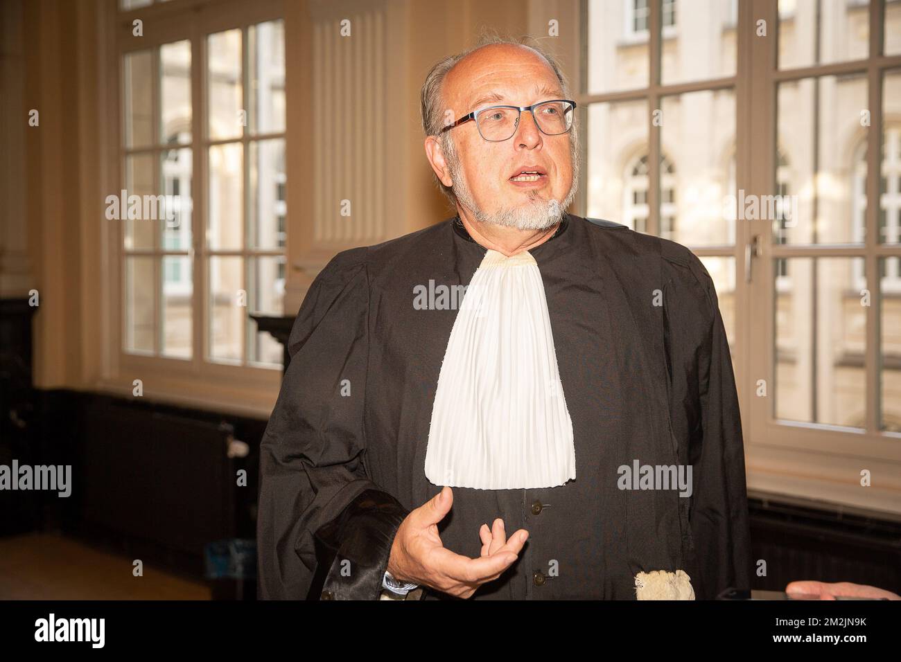 El abogado del Estado belga Dirk Martens fotografiado durante una sesión del tribunal de apelación de Gent en un caso de sospecha de fraude fiscal, el miércoles 19 de septiembre de 2018. Piqueur, ex presidente del Optima Bank, y su hijo Ruben son sospechosos de quiebra del Optima Bank. BELGA FOTO JAMES ARTHUR GEKIERE Foto de stock