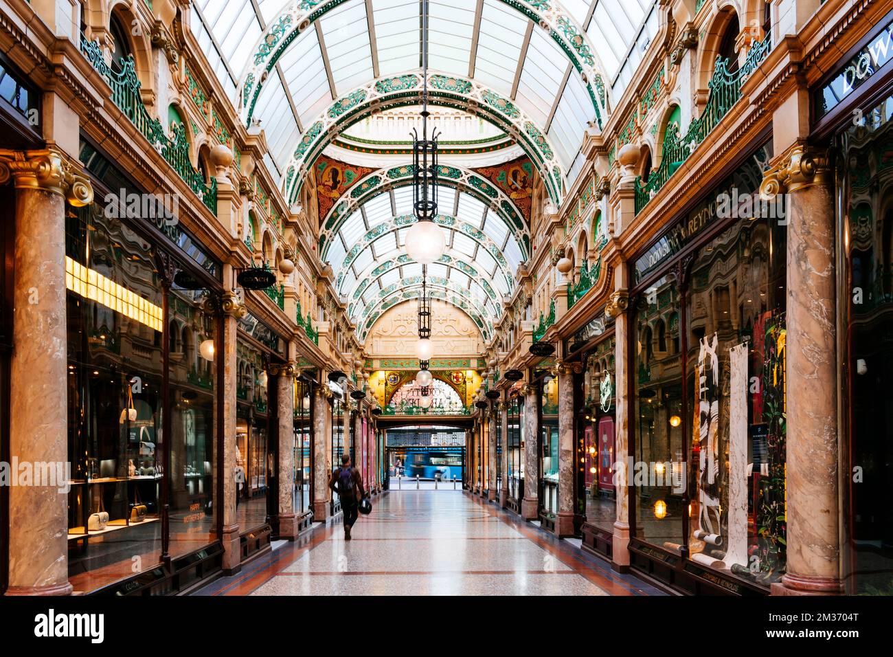 Victoria Leeds es un distrito comercial y zona de ocio en el centro de Leeds, que comprende la urbanización Victoria Gate de 2016, y el barrio Victoria Quarter, una empresa de turismo Foto de stock