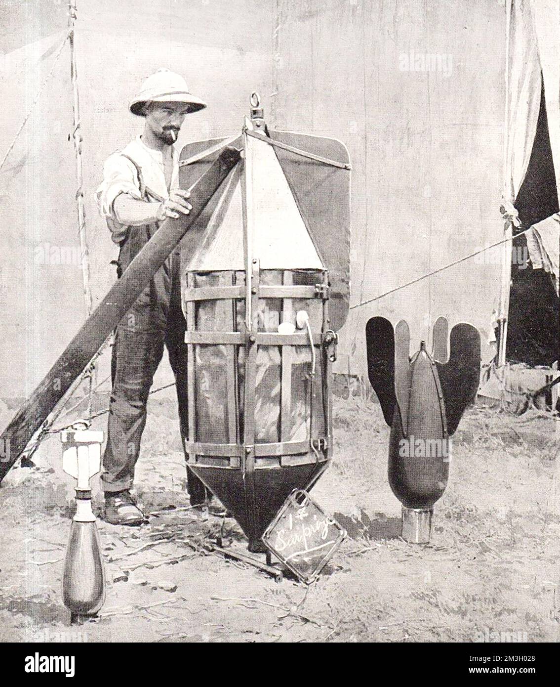 Una gran bomba utilizada por los aviadores aliados en Galípoli en 1915. Foto de stock