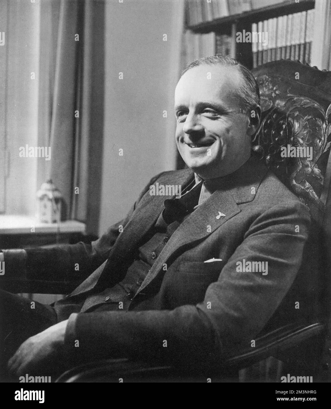 Joachim von Ribbentrop (1893 - 1946), embajador alemán en Gran Bretaña y más tarde ministro alemán de Asuntos Exteriores, apareció en The Bystander en 1935 y describió como tener una cara inteligente y humorística . Fecha: 1935 Foto de stock