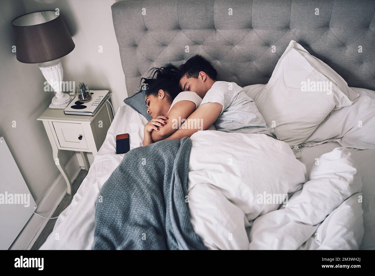 Pareja durmiendo juntos fotografías e imágenes de alta resolución - Alamy