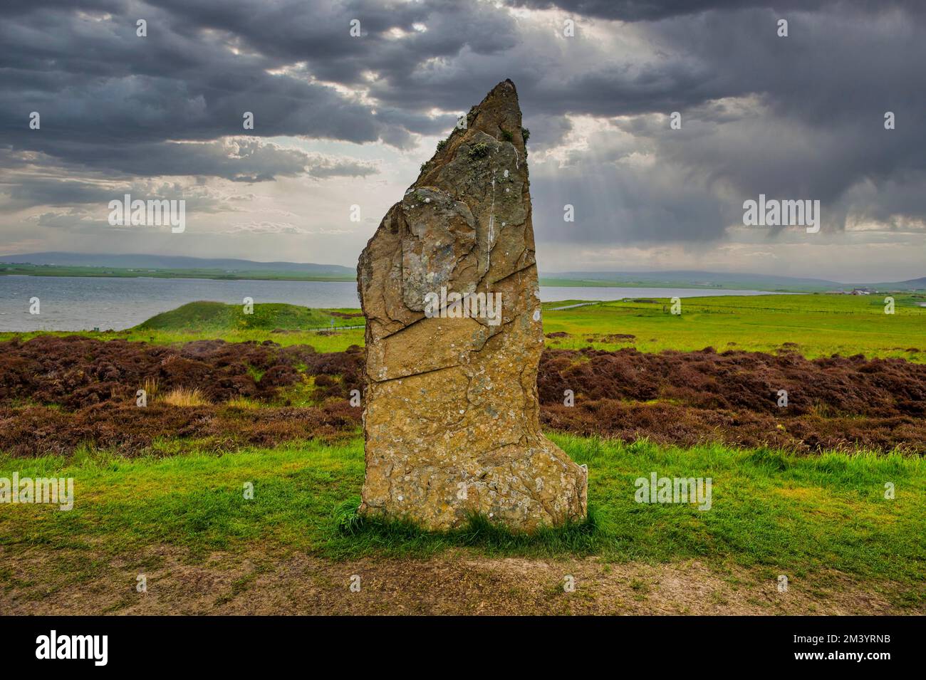 Patrimonio de la humanidad de la UNESCO vista el círculo de piedra, anillo de Brodgar, Islas Orcadas, Reino Unido Foto de stock