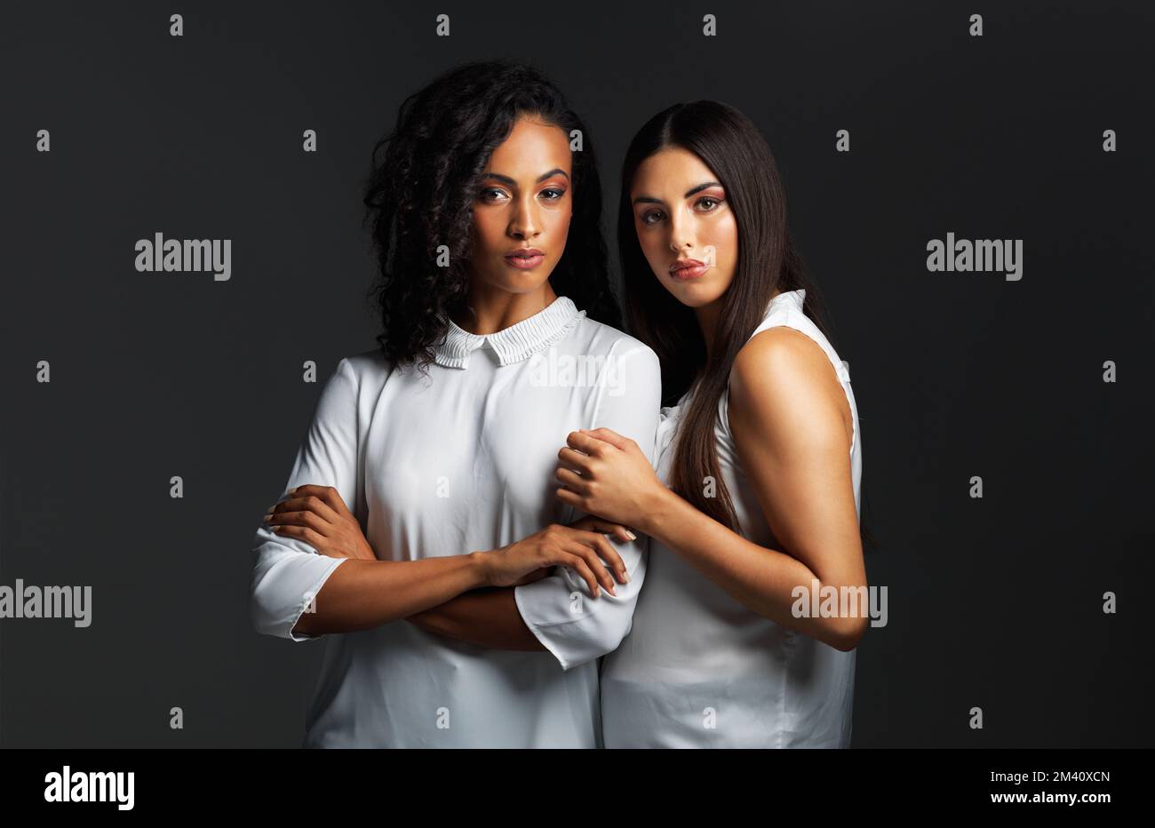 Blusas blancas fotografías e imágenes de alta resolución - Alamy