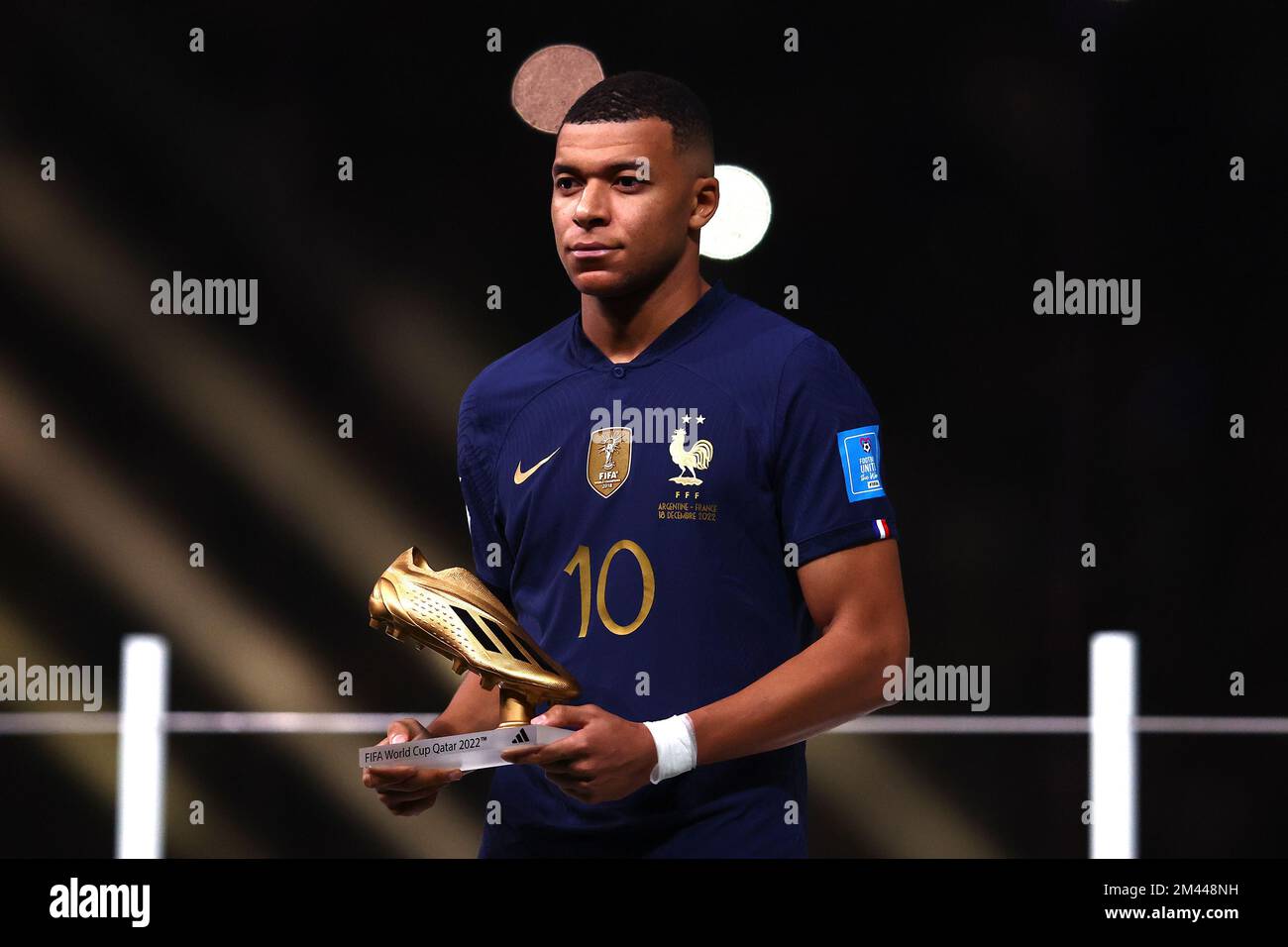 Kylian mbappe boot fotografías e imágenes de alta resolución - Alamy