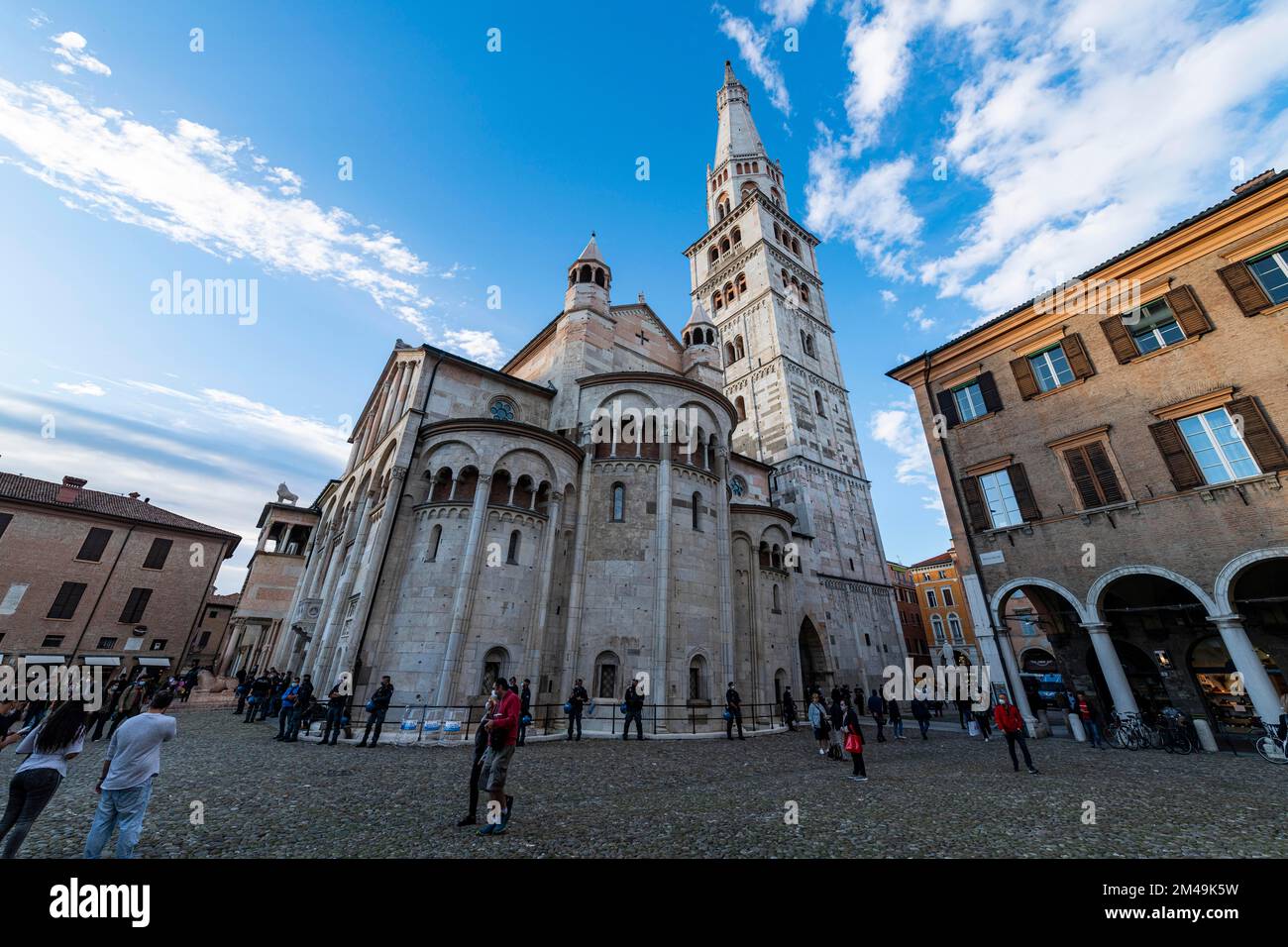 Catedral de Santa María Assunta y San Geminiano, Patrimonio de la Humanidad de la UNESCO Módena, Italia Foto de stock