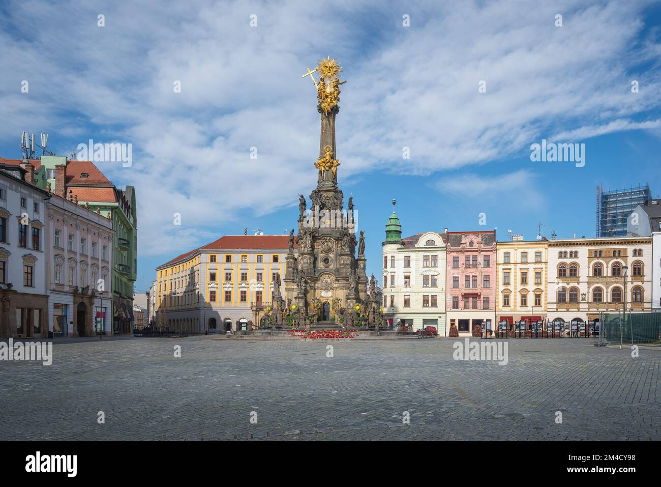 Plaza superior y columna de la Santísima Trinidad - Olomouc, República Checa Foto de stock
