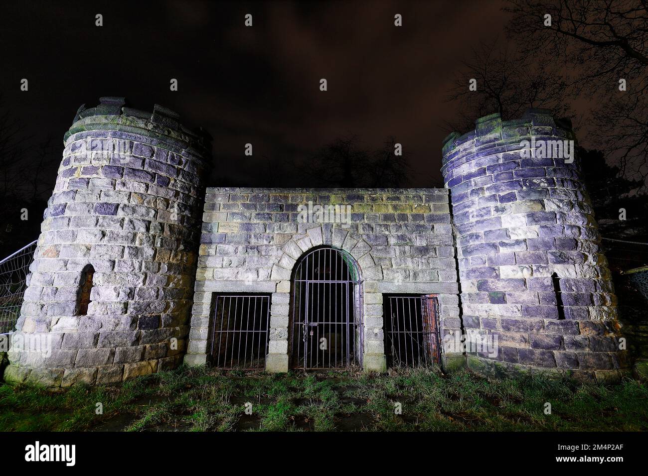 The Bear Pit en Headingley, West Yorkshire, que es la única renovación de Leeds Zoological & Botanical Gardens Foto de stock