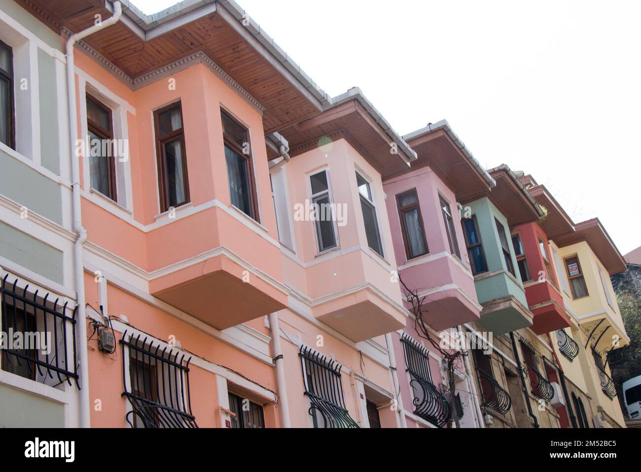 Ejemplo arquitectónico de excepcionales casas tradicionales turcas Foto de stock