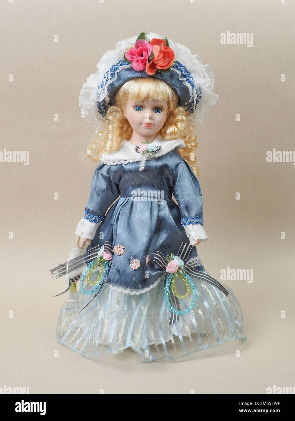 Ropa para muñecas de porcelana discount