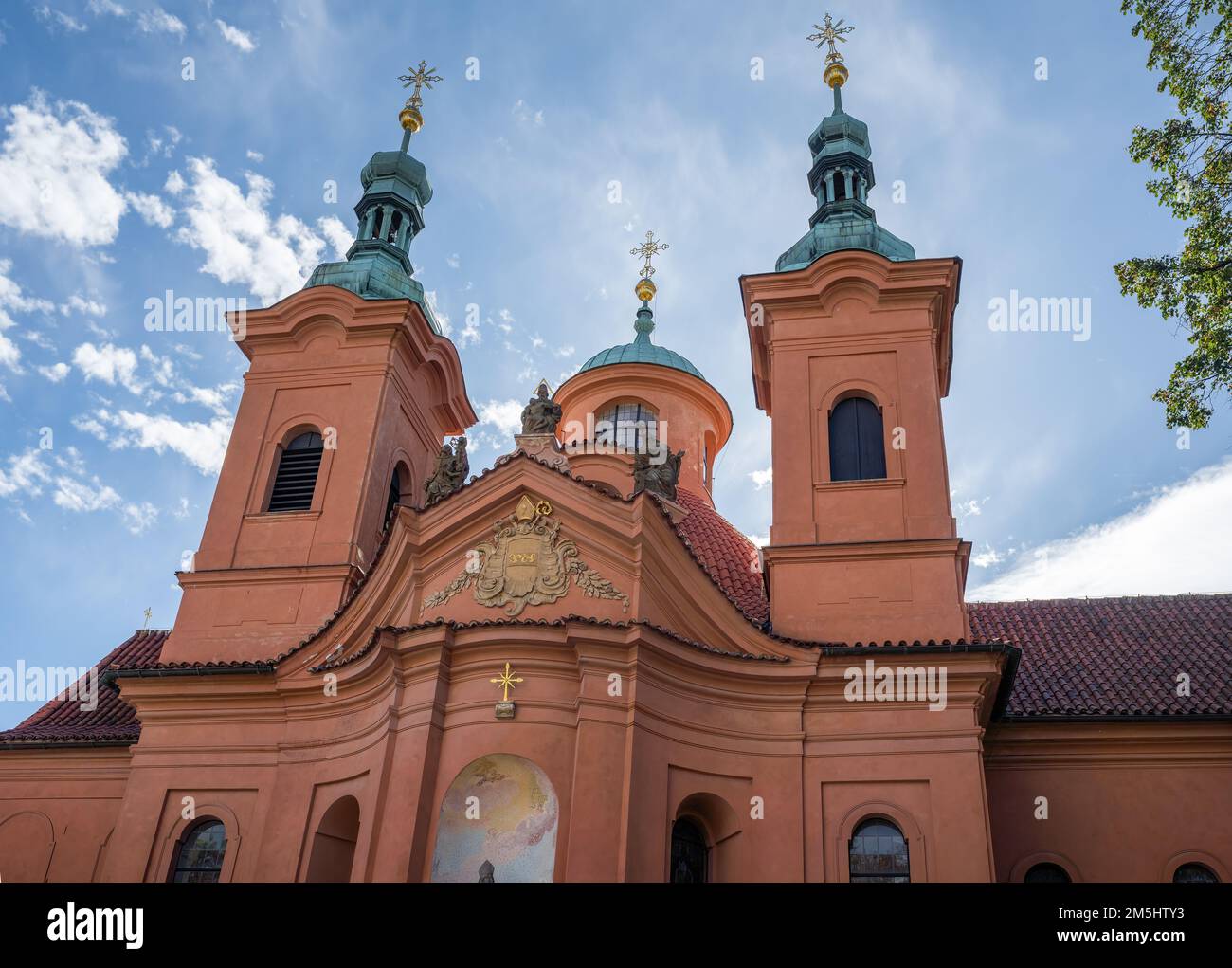 Iglesia de San Lorenzo en Petrin Hill - Praga, República Checa Foto de stock