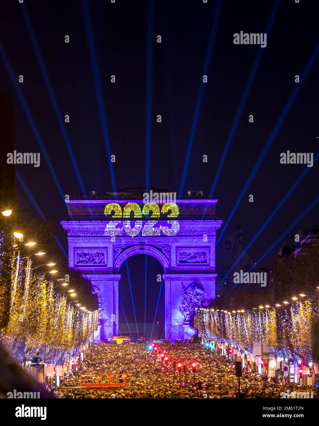 París, Francia - 31 de diciembre de 2022: Víspera de Año Nuevo en París, Francia Foto de stock