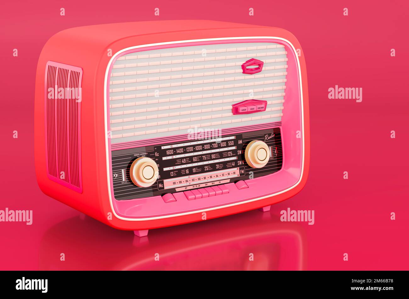 Receptor de radio vintage en los colores magenta viva de tendencia,  representación 3D Fotografía de stock - Alamy