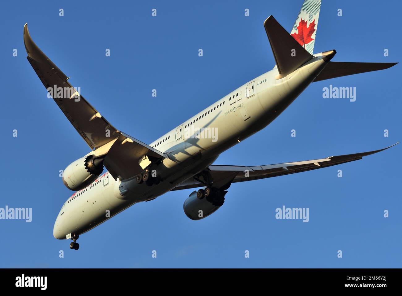 Prefectura de Chiba, Japón - 11 de febrero de 2022: Avión de pasajeros Boeing B787-9 Dreamliner (C-FRSI) de Air Canada. Foto de stock