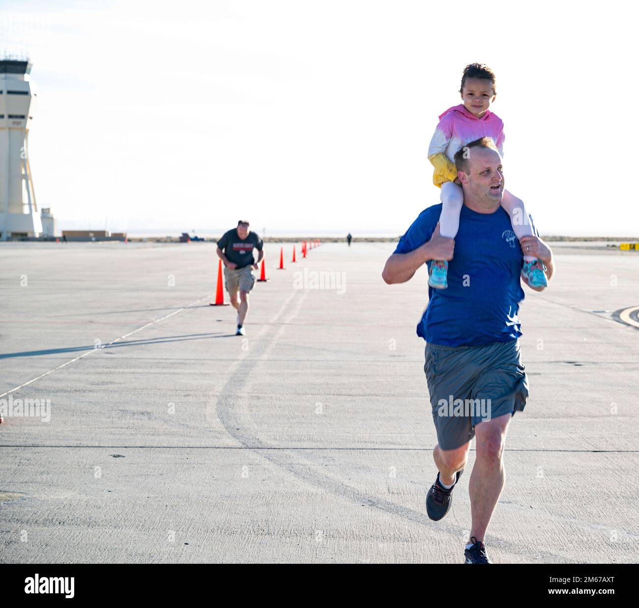 La Base Edwards de la Fuerza Aérea muestra su apoyo a los niños
