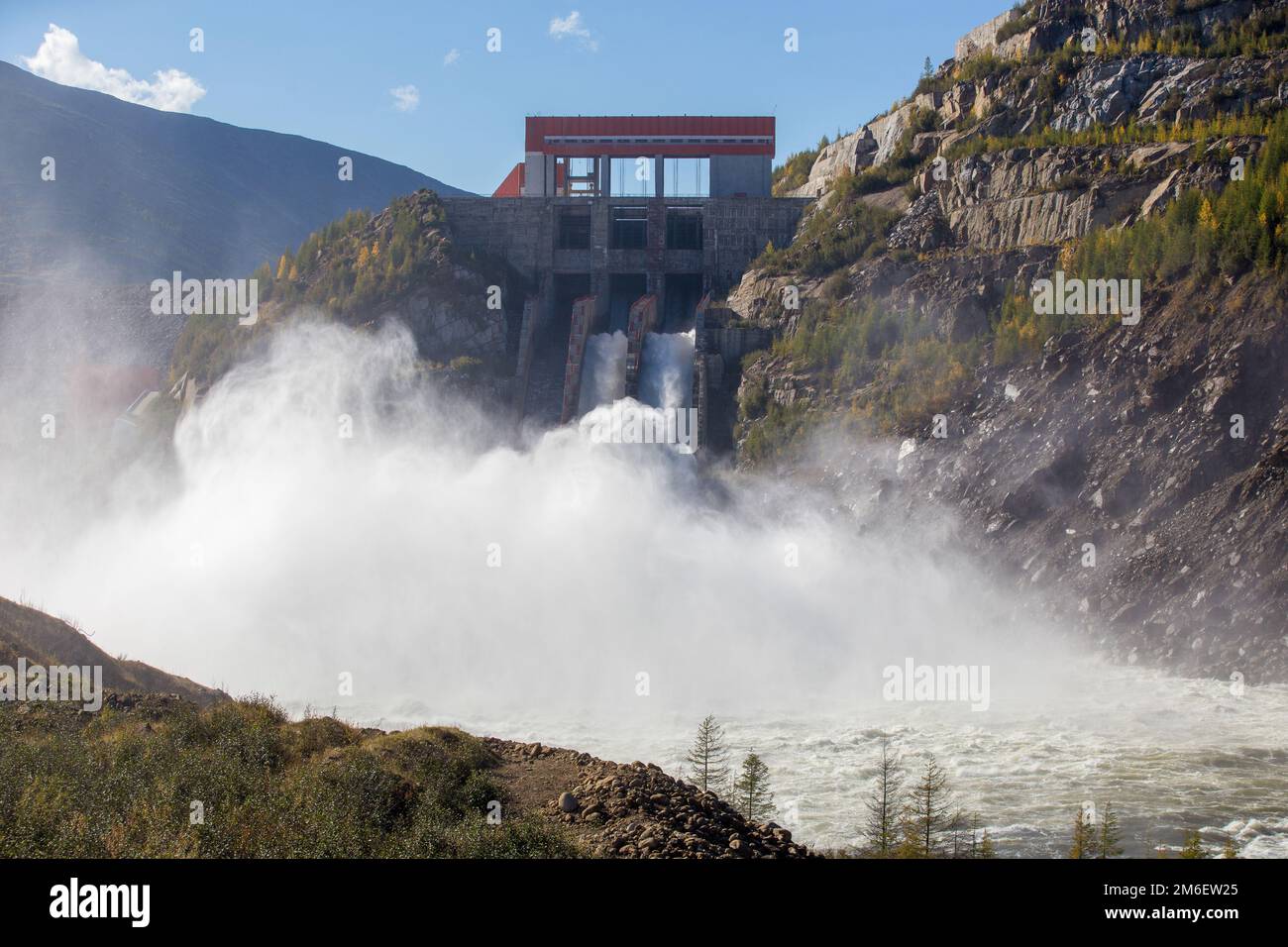 Central hidroeléctrica de Kolyma en la región de Magadan, Rusia