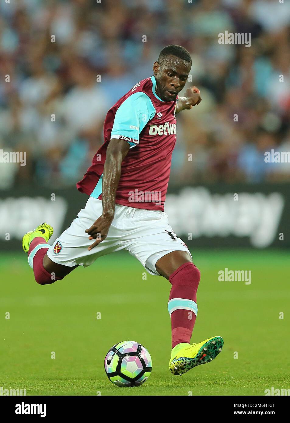 Pedro Mba Obiang de West Ham United - West Ham United v FC Astra Giurgiu, primera ronda de playoffs de la UEFA Europa League, partido de ida, el Estadio de Londres, Londres - 25th de agosto de 2016. Foto de stock