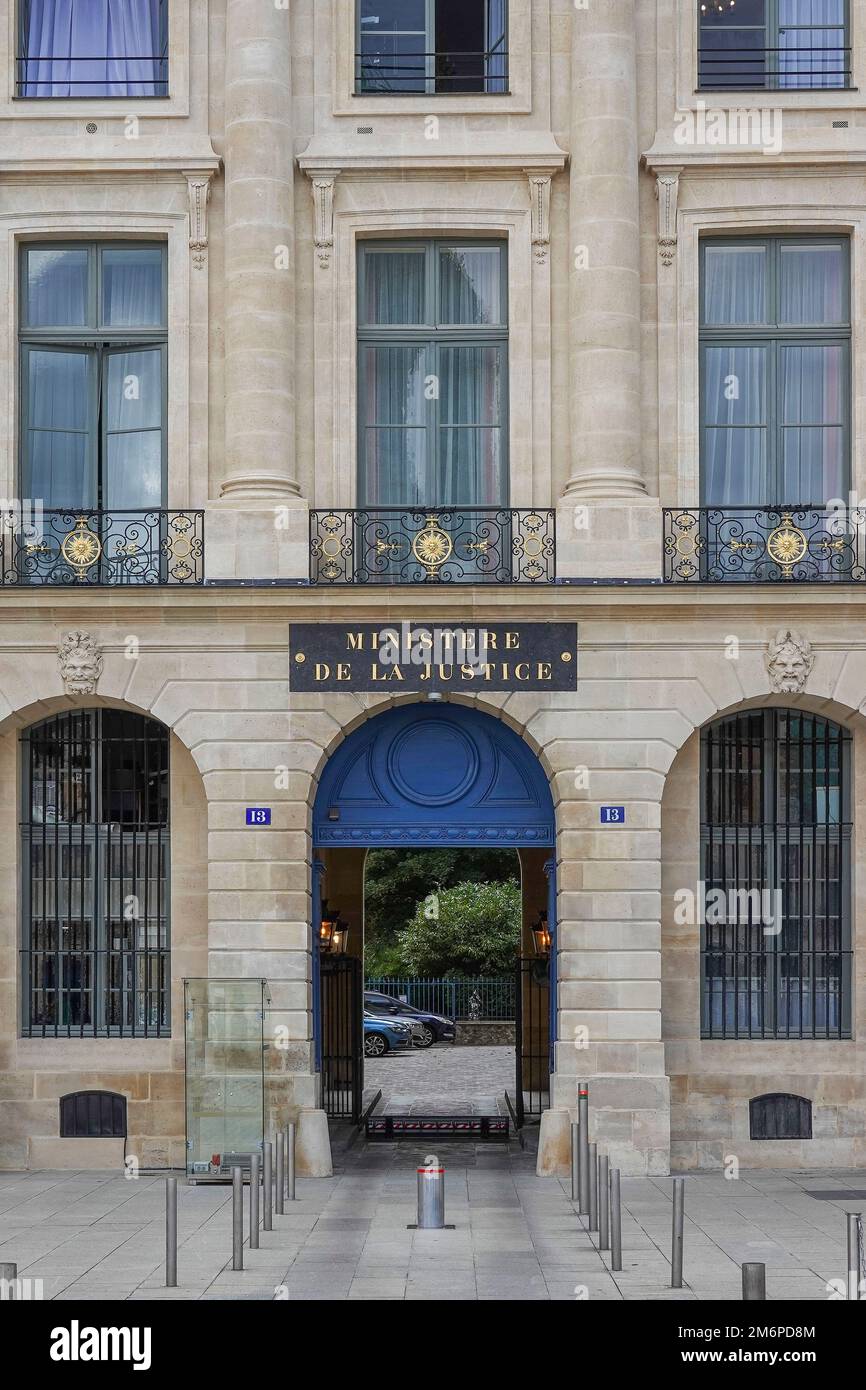 Francia, París, edificio del Ministere de la Justice en la Place Vendome, en el distrito 1st de París Foto © Fabio Mazzarella/Sintesi/Alamy Stock Ph Foto de stock