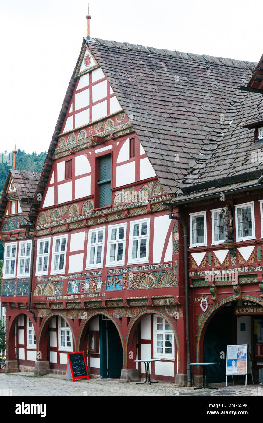 Antiguas casas tradicionales de entramado de madera en Schwalenberg. Foto de stock