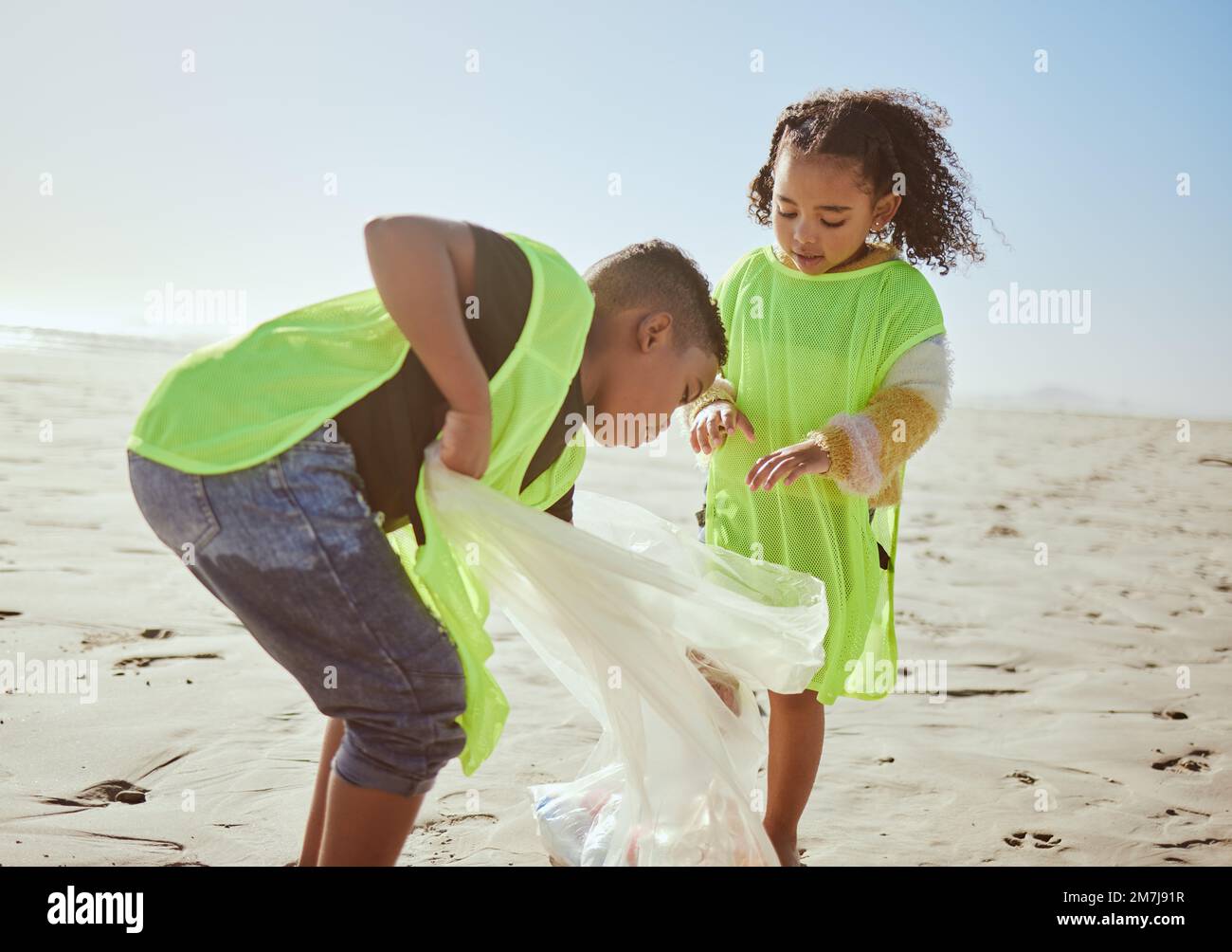 beneficioso un poco Capilla Bolsa de plastico playa fotografías e imágenes de alta resolución - Alamy