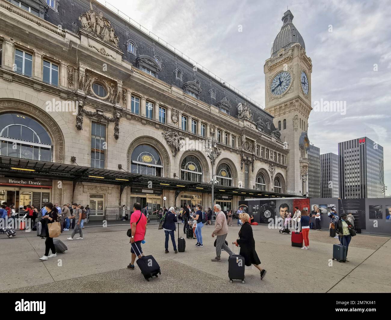 Francia, París, la estación de tren Gare de Lyon Foto © Fabio Mazzarella/Sintesi/Alamy Foto de archivo Foto de stock