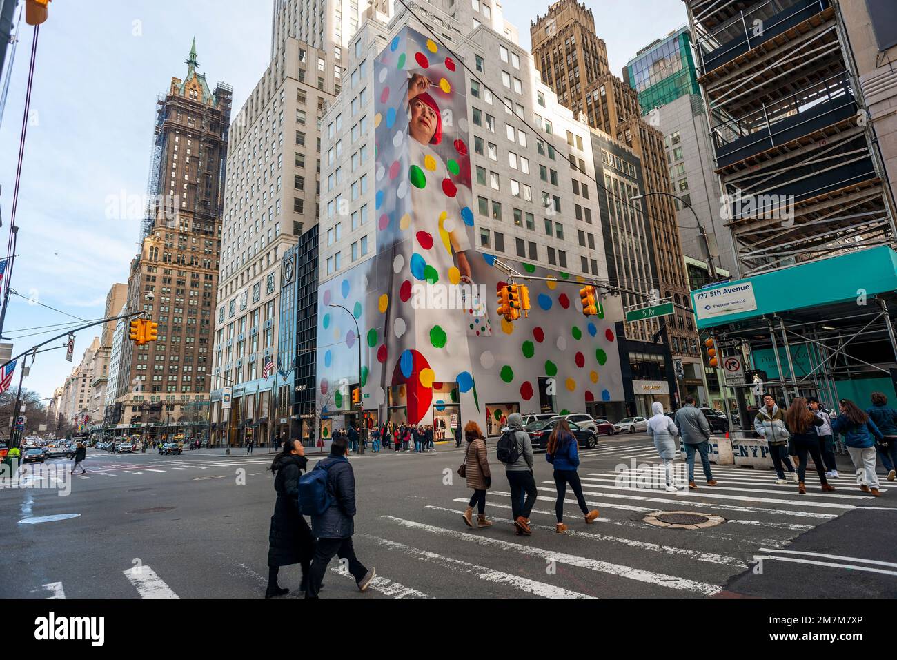 La impresionante instalación de Yayoi Kusama en la tienda Louis Vuitton en Nueva  York