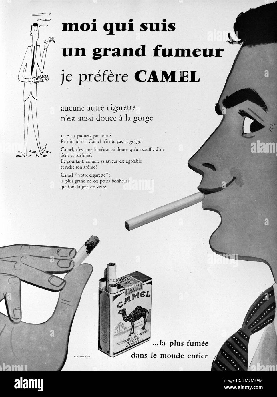 Vintage o antiguo anuncio, publicidad, publicidad o ilustración para cigarrillos de camello 1956. Ilustrado con la imagen del hombre joven que fuma Foto de stock