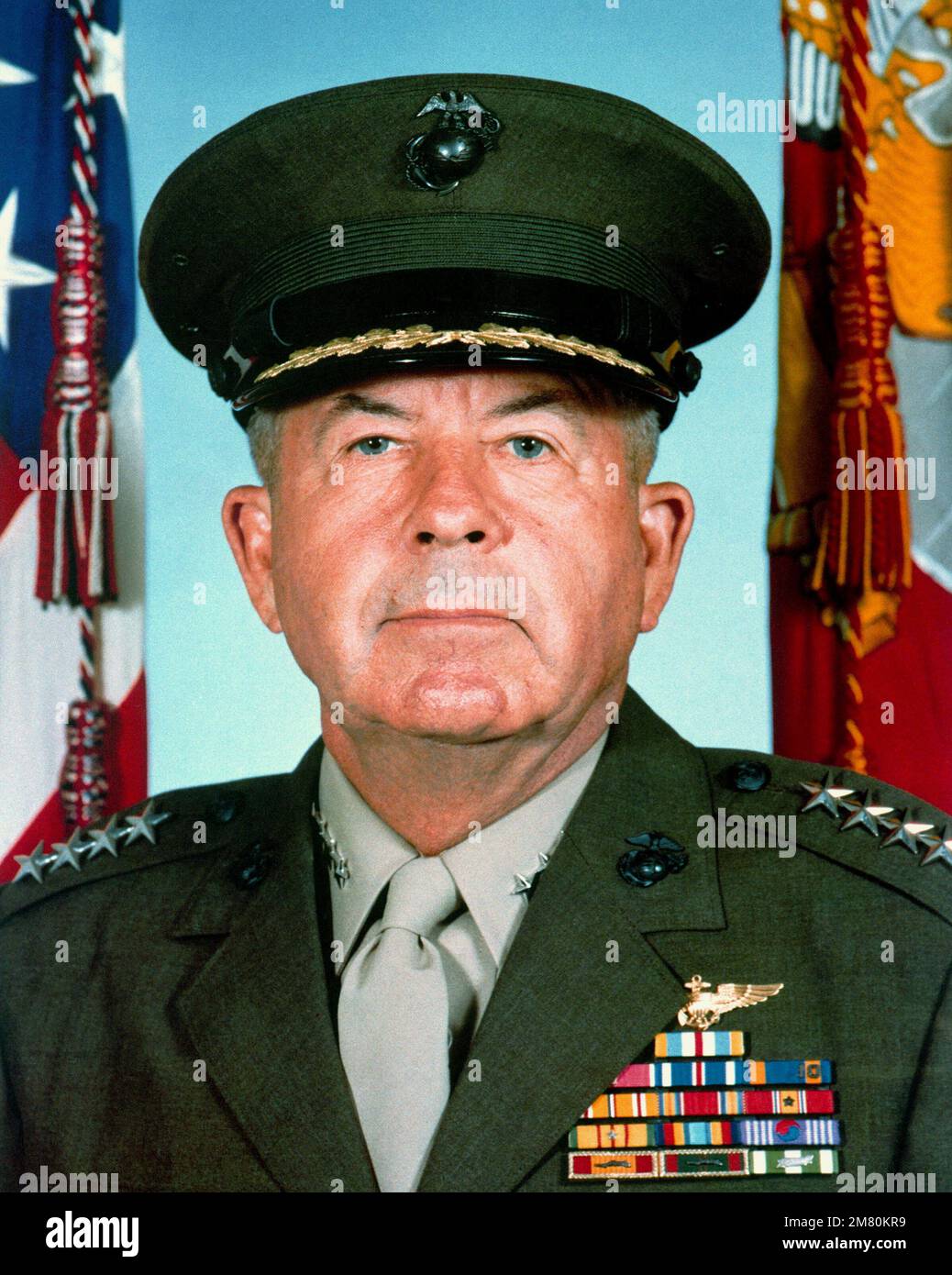 General (GEN) John K. Davis, USMC (cubierto). País: Desconocido Foto de stock