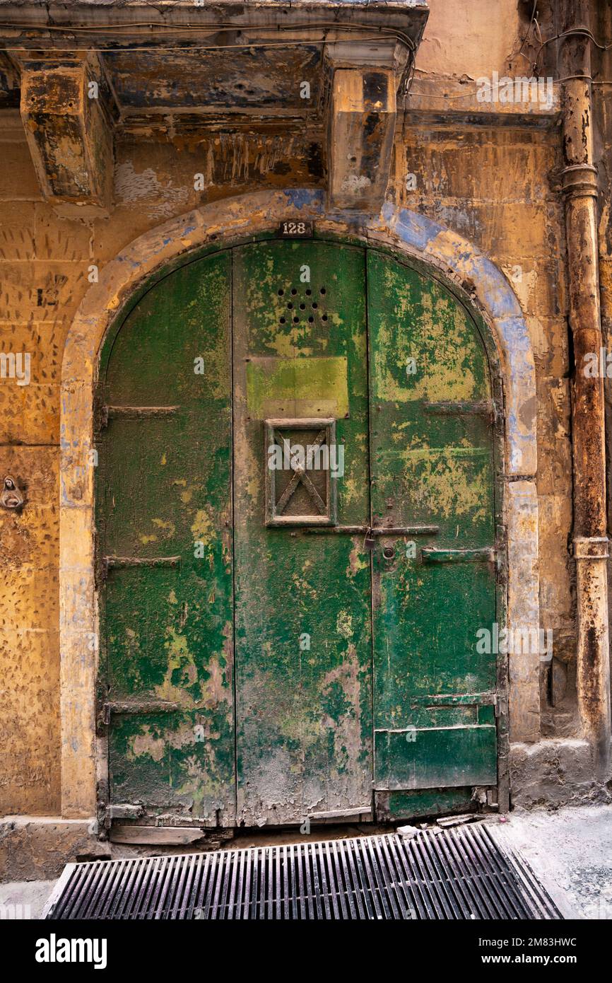 alte Haustüre en La Valeta, Malta Foto de stock