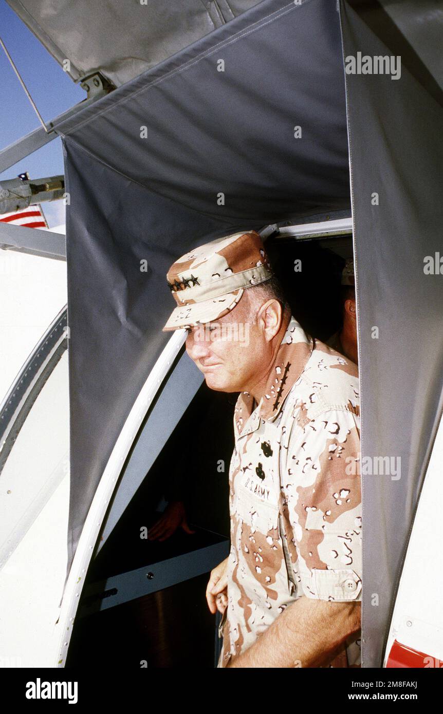 GENERAL Norman H. Schwarkopf, comandante en jefe, EE.UU El Comando