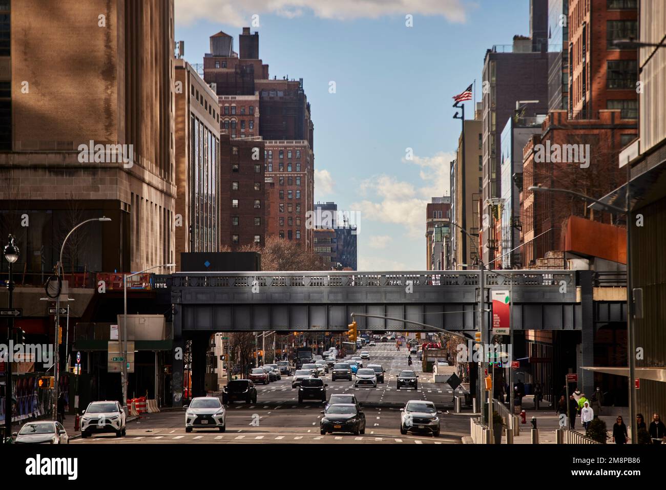 La ciudad de Nueva York Manhattan 34th Street mirando hacia abajo 10th Avenue y el High Line Foto de stock
