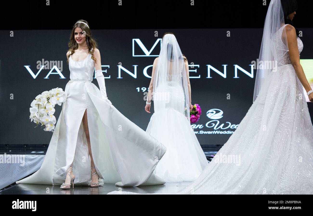 Toronto, Canadá. 14th de enero de 2023. Modelos presentan vestidos de novia durante el 2023 Canada's Bridal Show en Toronto, Canadá, el 14 de enero de 2023. El show nupcial de tres Toronto, Canadá. 14th de enero de 2023. Modelos presentan vestidos de novia durante el 2023 Canada's Bridal Show en Toronto, Canadá, el 14 de enero de 2023. El show nupcial de tres