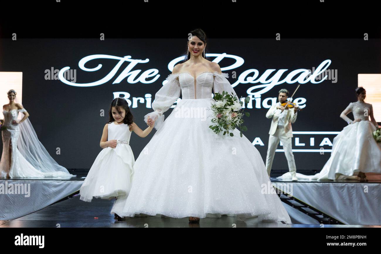 Toronto, Canadá. 14th de enero de 2023. Modelos presentan vestidos de novia  durante el 2023 Canada's Bridal Show en Toronto, Canadá, el 14 de enero de  2023. El show nupcial de tres