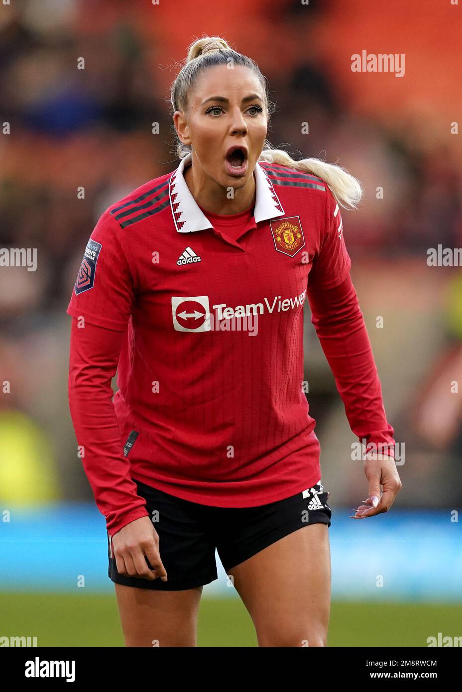 Adriana León, del Manchester United, reacciona durante el partido de la Superliga Femenina Barclays en Leigh Sports Village, Leigh. Fecha de la fotografía: Domingo 15 de enero de 2023. Foto de stock