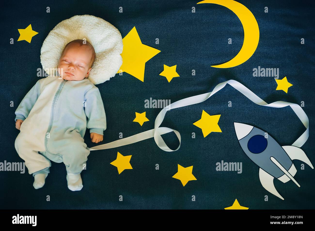 Niño astronauta fotografías e imágenes de alta resolución - Página 3 - Alamy