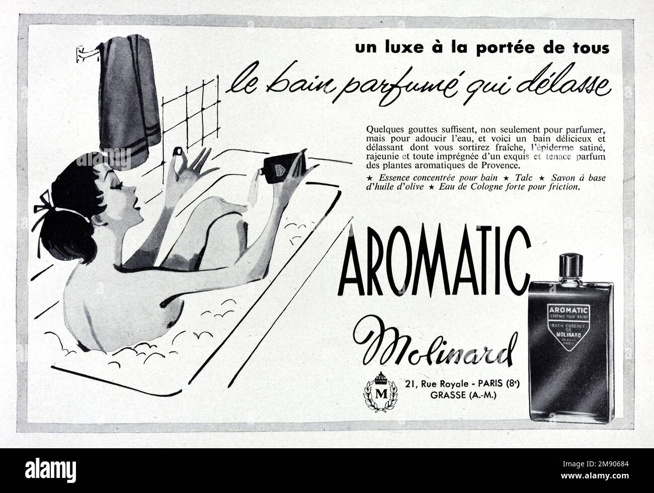 Anuncio para Molinard Eau de Cologne o Bubble Bath con 1950s Mujer Baño en Bañera. 1957 Anuncio vintage o antiguo, publicidad, publicidad o ilustración Foto de stock