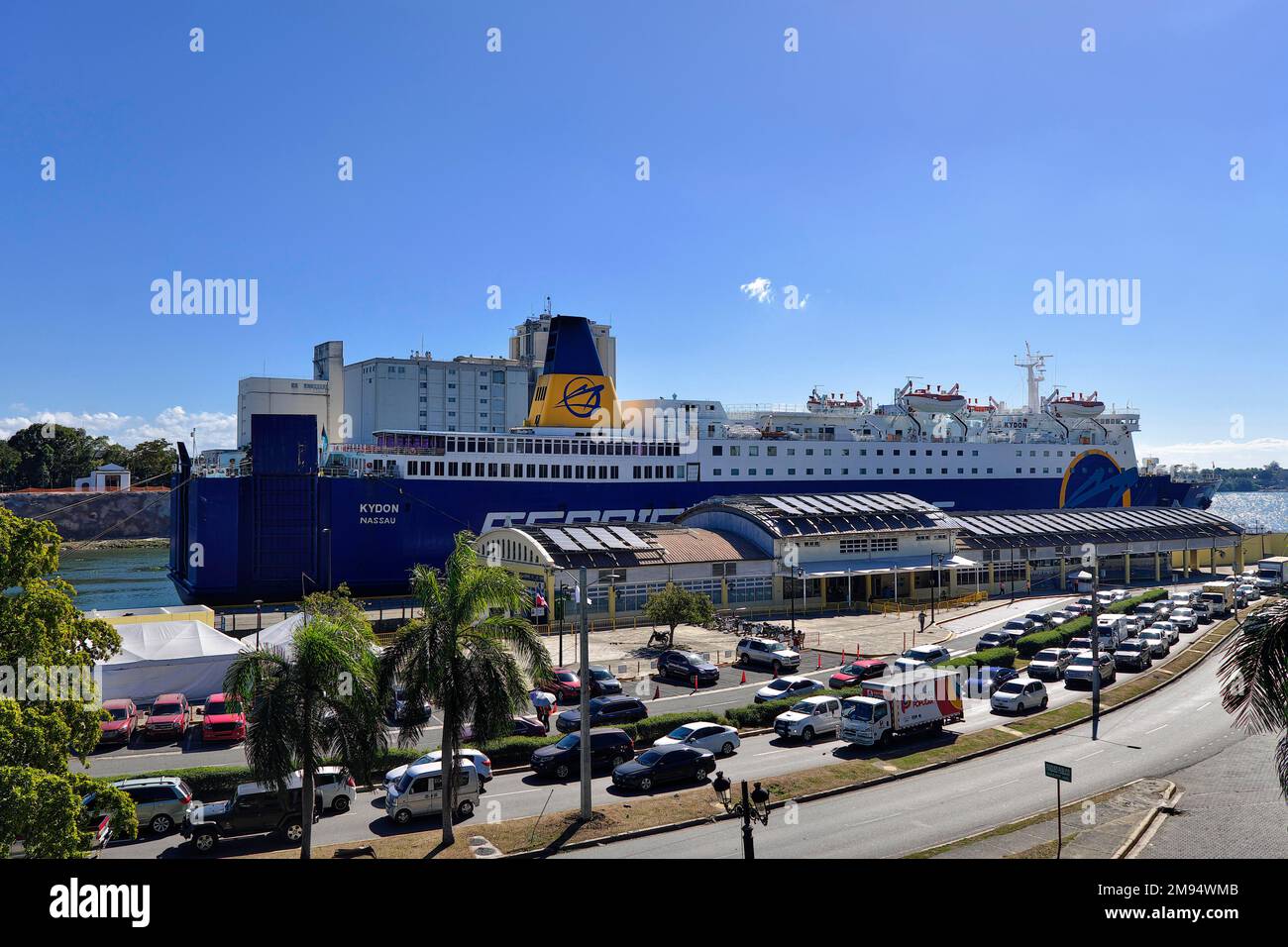 Ferry Kydon en el puerto Santo Santo Domingo, República Dominicana, Caribe, América Central Fotografía de stock - Alamy
