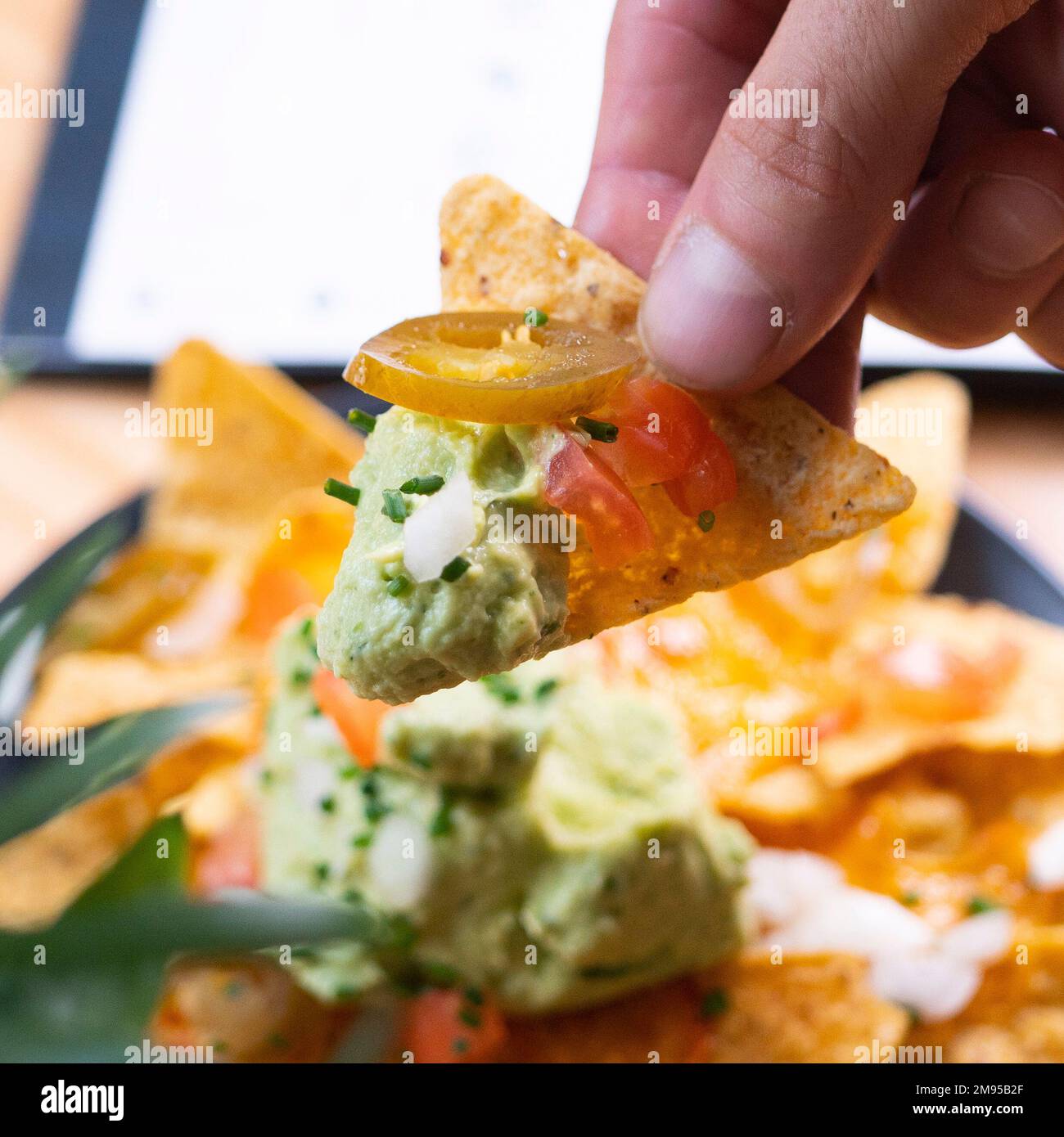 Nachos Con Guacamole Los Nachos Son Un Plato De Origen Mexicano Que